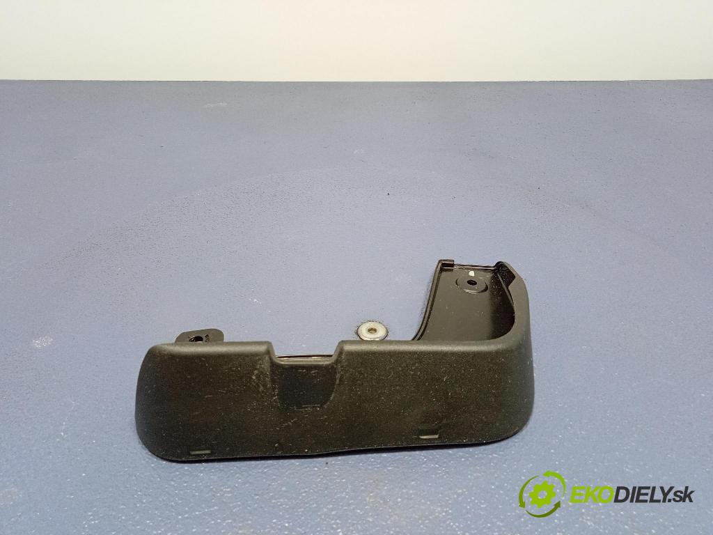 Kia Xceed 2025 kryt Plast: podvozek: 86831J7CA0