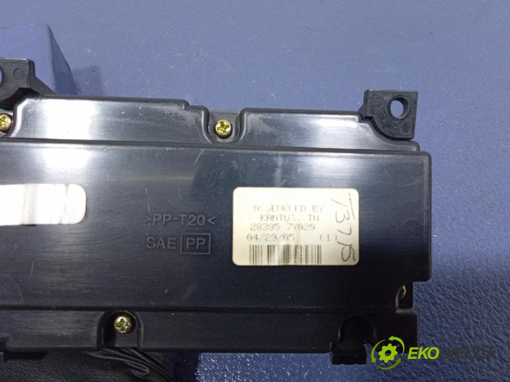 Nissan Maxima 2005 prepínač Rádio: Navigacia: 283957Y020