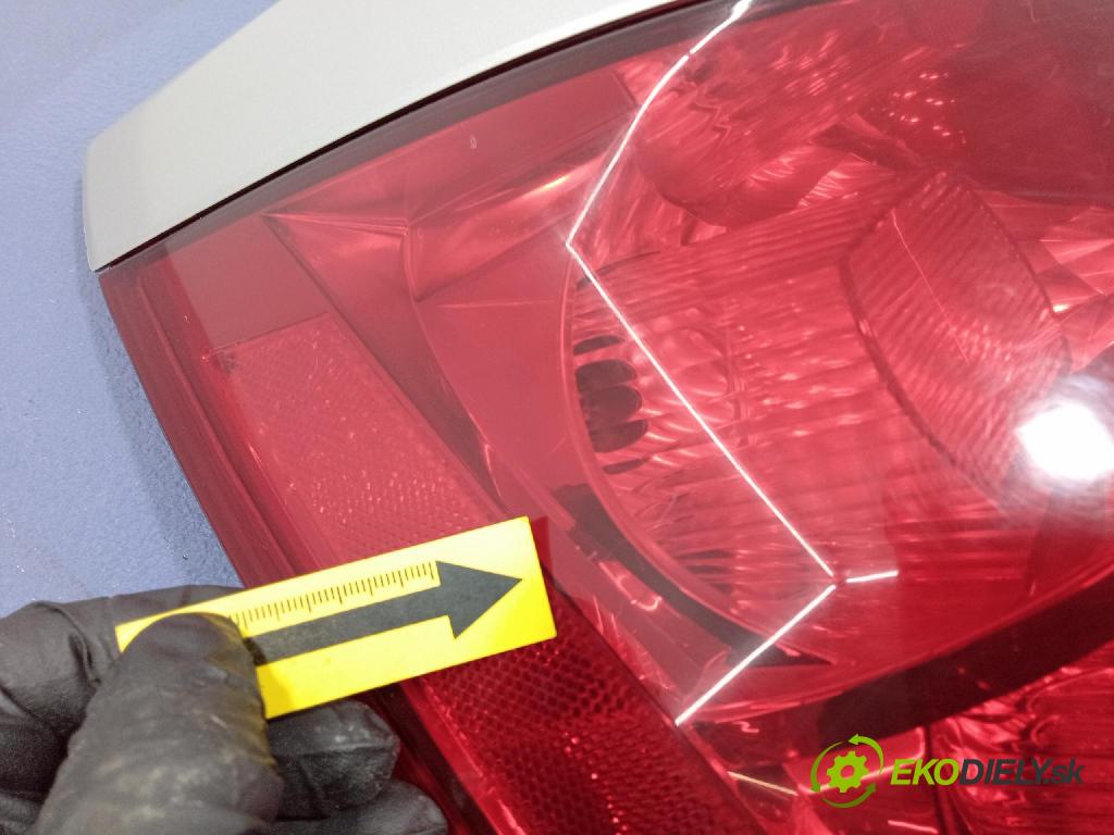 Nissan Maxima 2005 svetlo / reflektor zad ľavá Vonkajsia: 949600