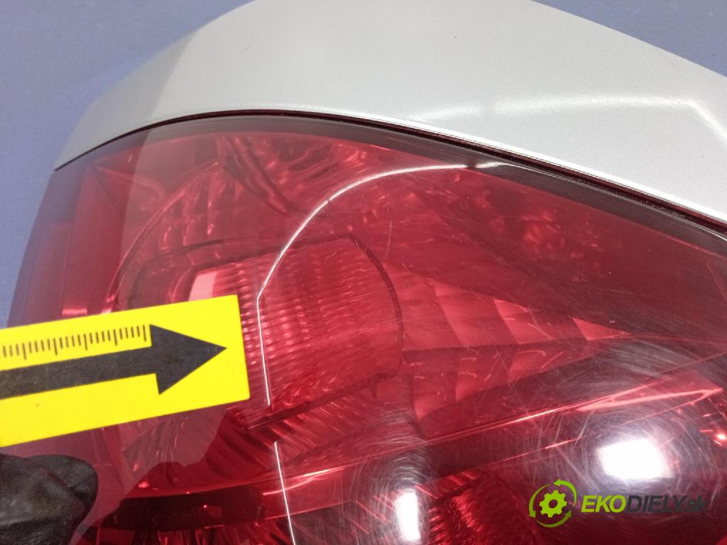 Nissan Maxima 2005 svetlo / reflektor zad ľavá Vonkajsia: 949600