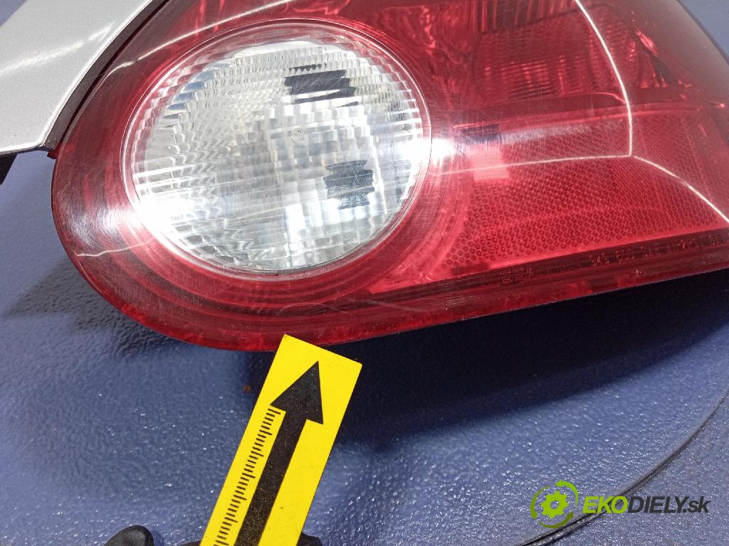 Nissan Maxima 2005 svetlo / reflektor zad Prava: Vonkajsia: 949600