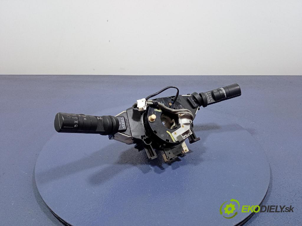 Nissan Maxima 2005 prepínač Komplex:
