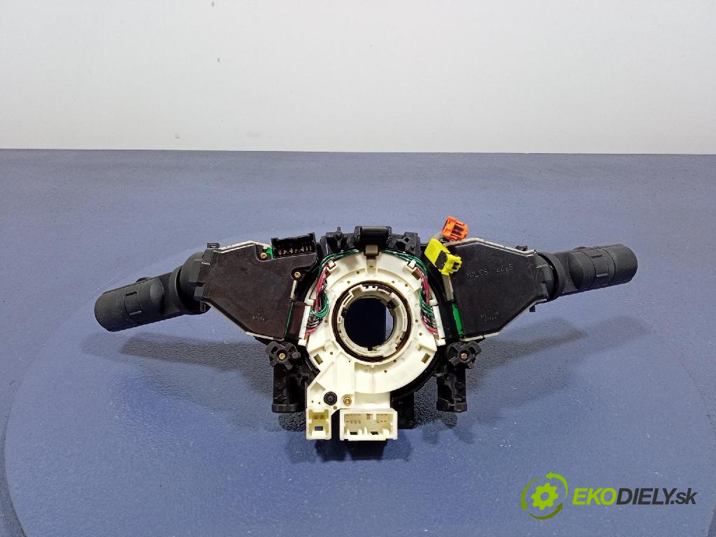 Nissan Maxima 2005 prepínač Komplex: