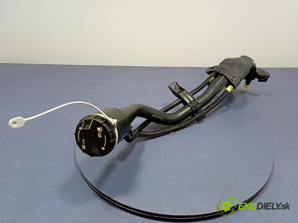 Kia Xceed 2025 Nalievacie hrdlo: paliva 