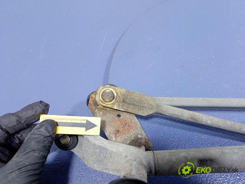 Nissan Maxima 2005 mechanizmus motor: Stierače: Predné 288007Y000