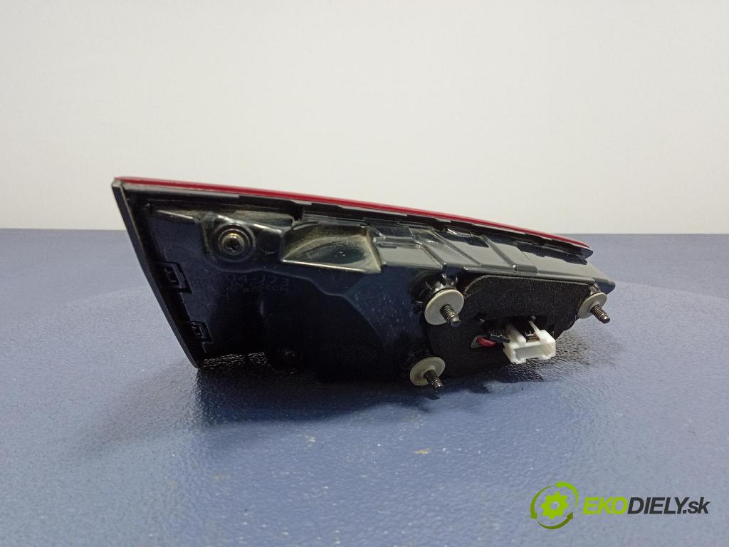 Kia Xceed 2025 svetlo / reflektor zad Prava: Vnútri: J7924-34210