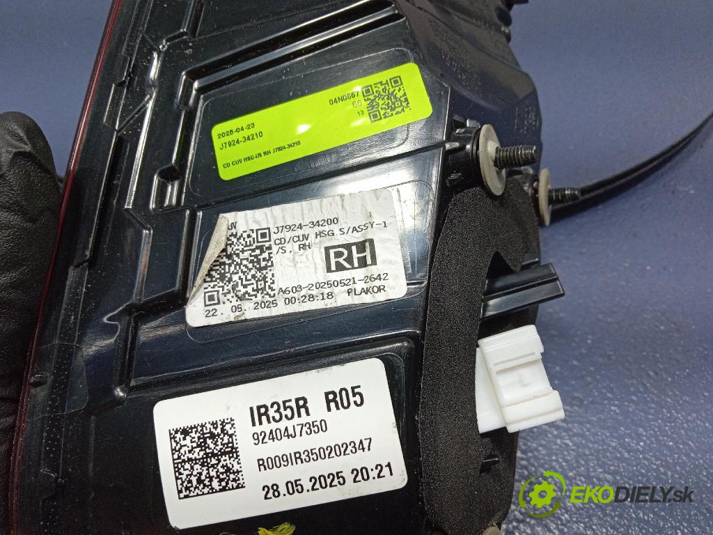 Kia Xceed 2025 svetlo / reflektor zad Prava: Vnútri: J7924-34210