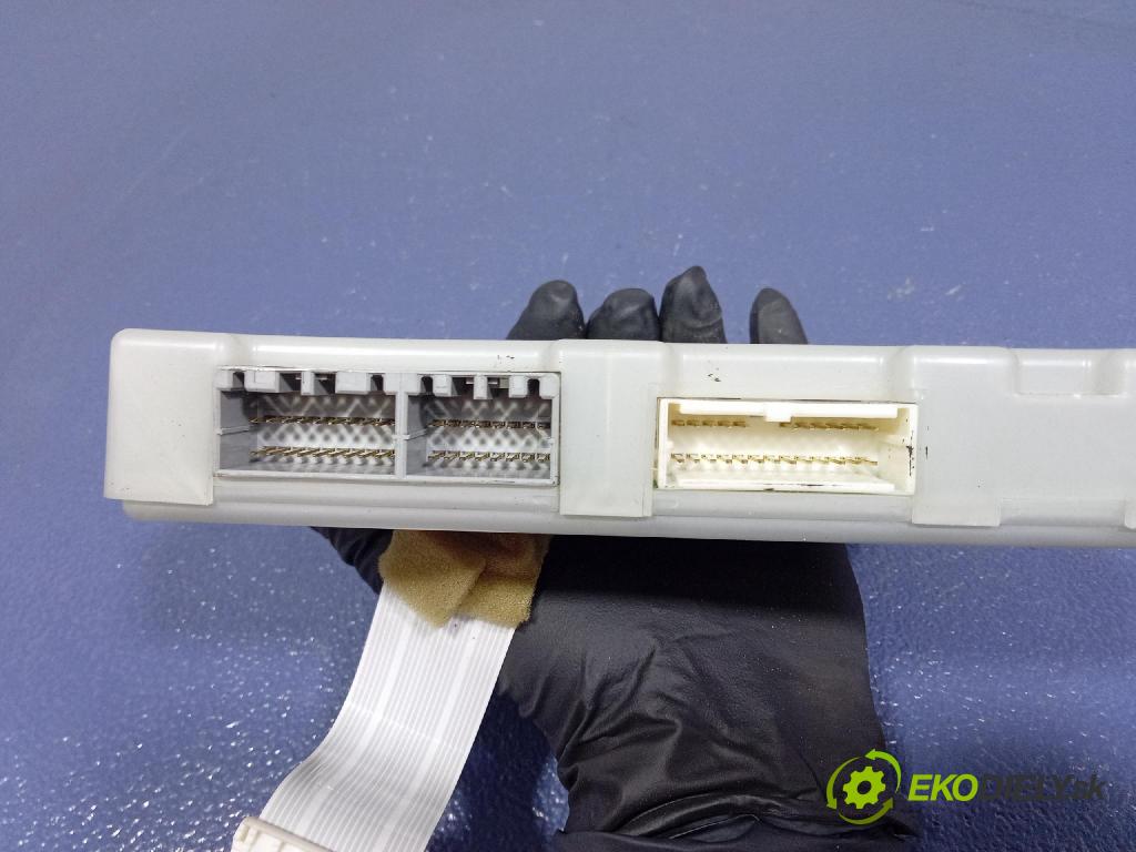 Nissan Maxima 2005 riadiaca jednotka 277607Y000