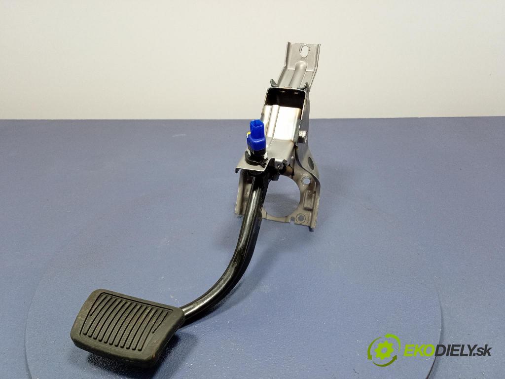 Kia Xceed 2025 pedále 32800-J7200KB