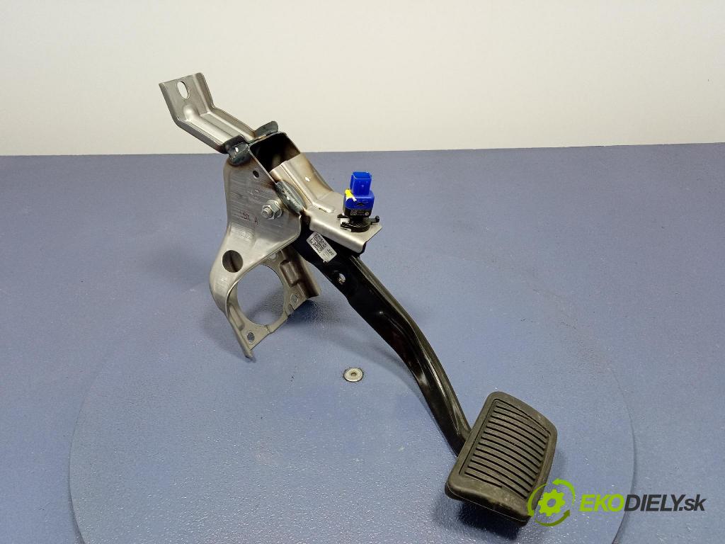 Kia Xceed 2025 pedále 32800-J7200KB