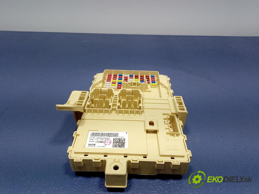 Kia Xceed 2025 skrinka Poistky: 91950-J7DM0