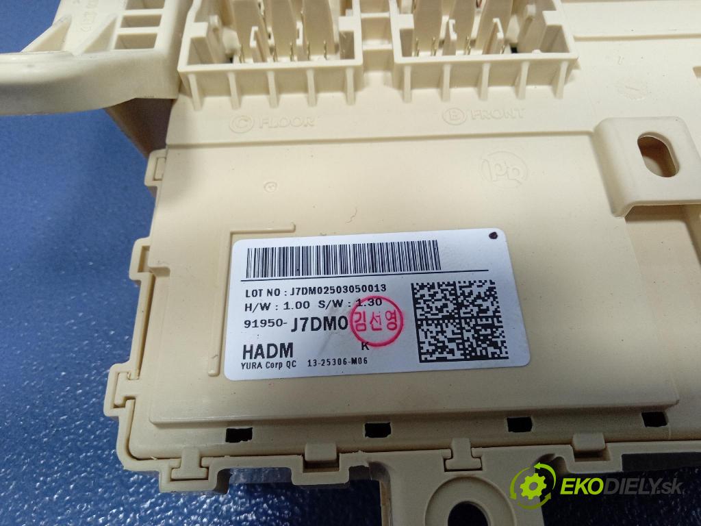 Kia Xceed 2025 skrinka Poistky: 91950-J7DM0