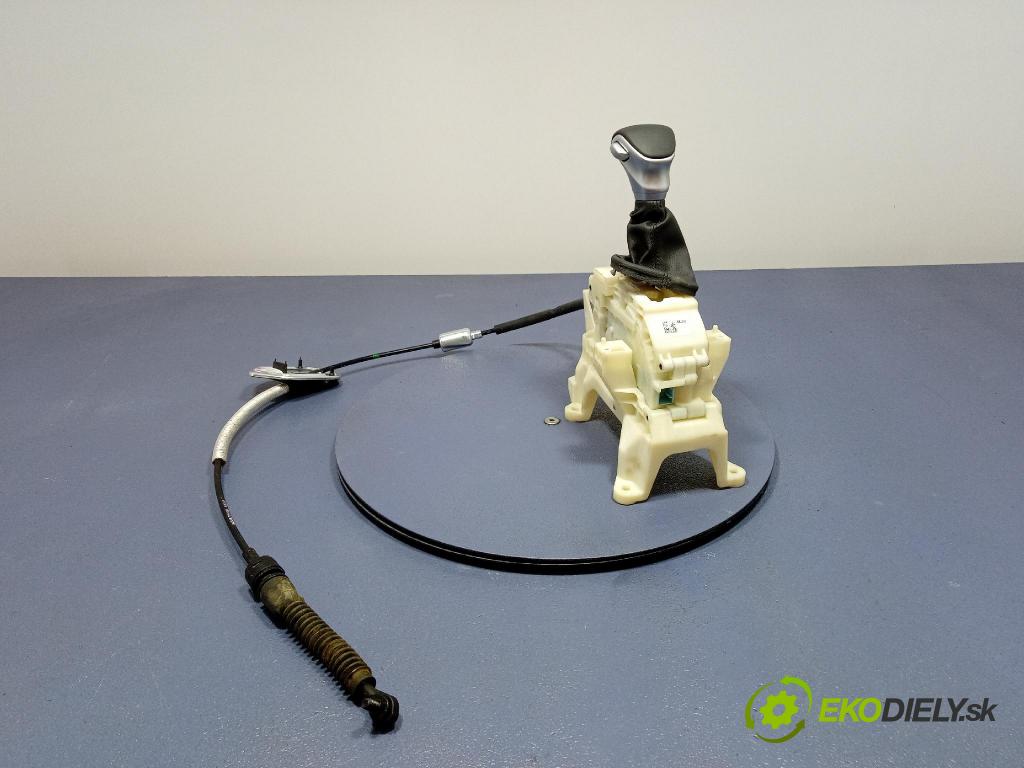 Kia Xceed 2025 Páka: Zmeny: 46700-M6200KB