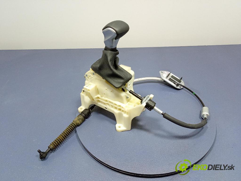 Kia Xceed 2025 Páka: Zmeny: 46700-M6200KB