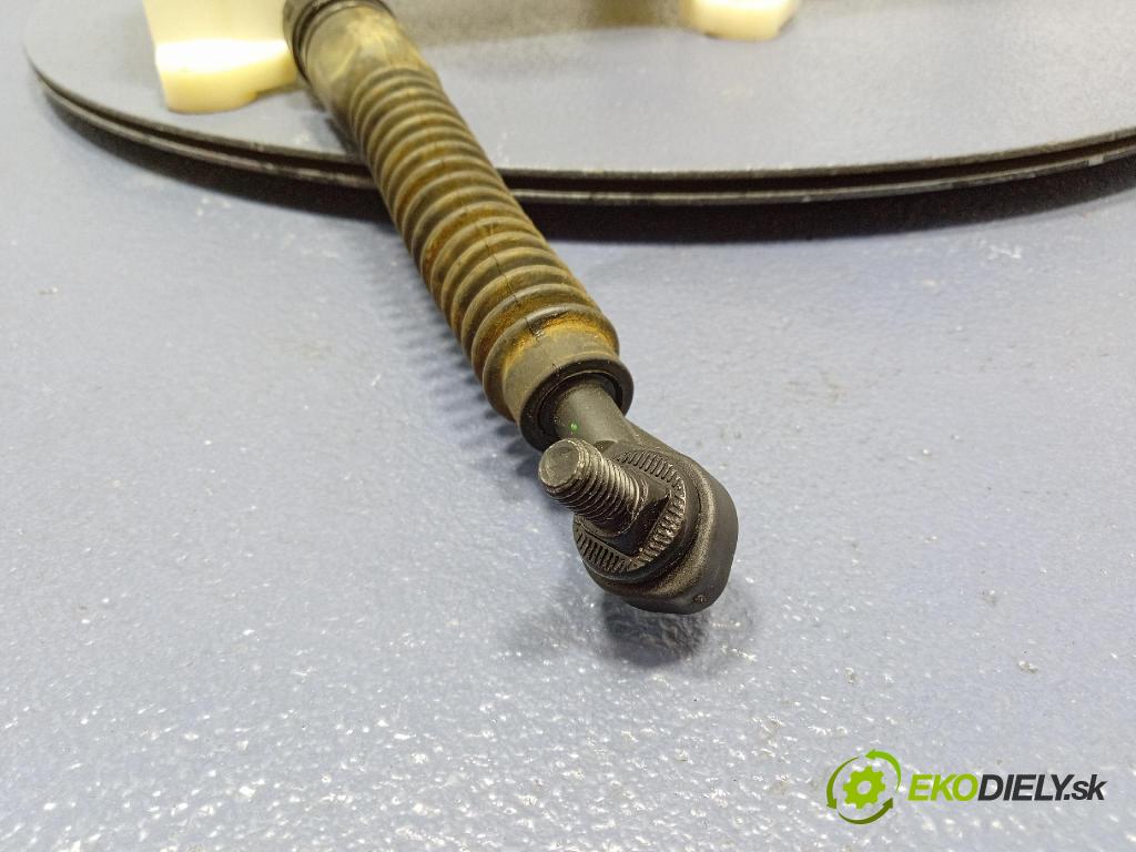 Kia Xceed 2025 Páka: Zmeny: 46700-M6200KB