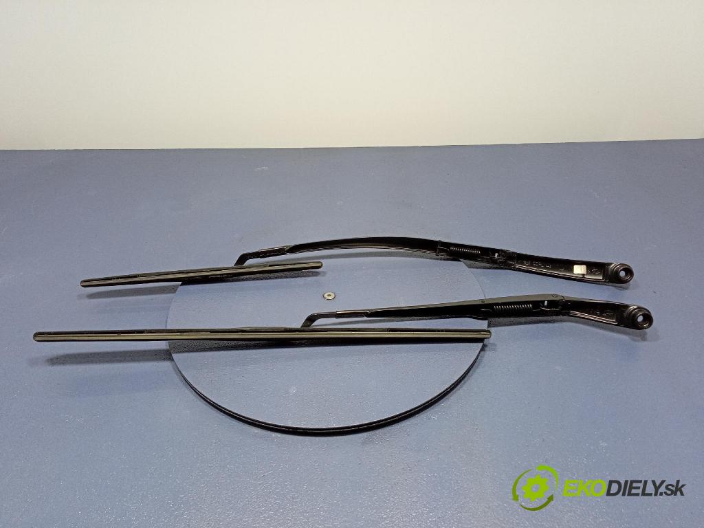 Kia Xceed 2025 Rameno: Stierače: Predné