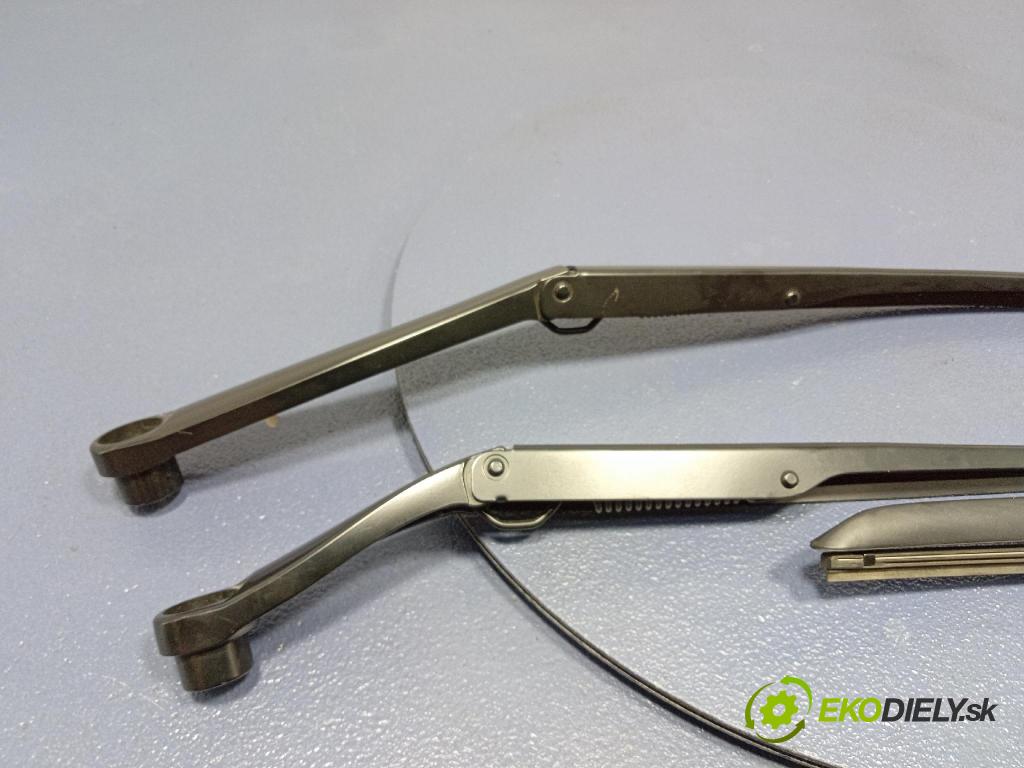 Kia Xceed 2025 Rameno: Stierače: Predné