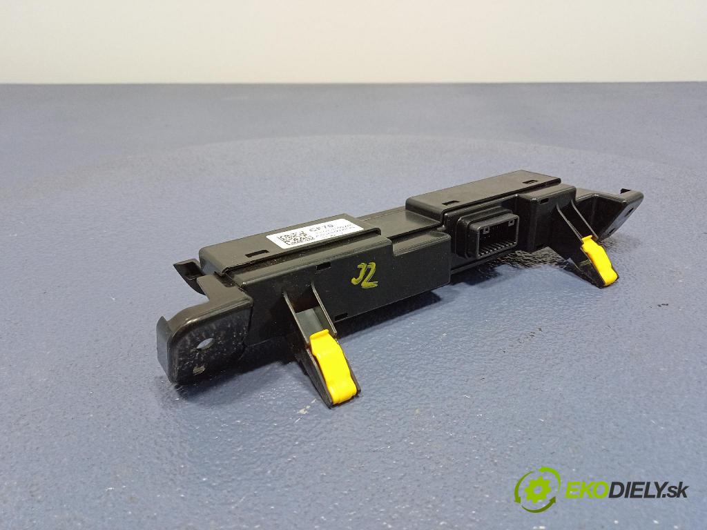 Kia Xceed 2025 prepínač svetiel NÚDZA: 41W360-1110