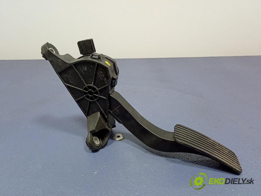 Kia Xceed 2025 pedal Plyn: 32700-G4200