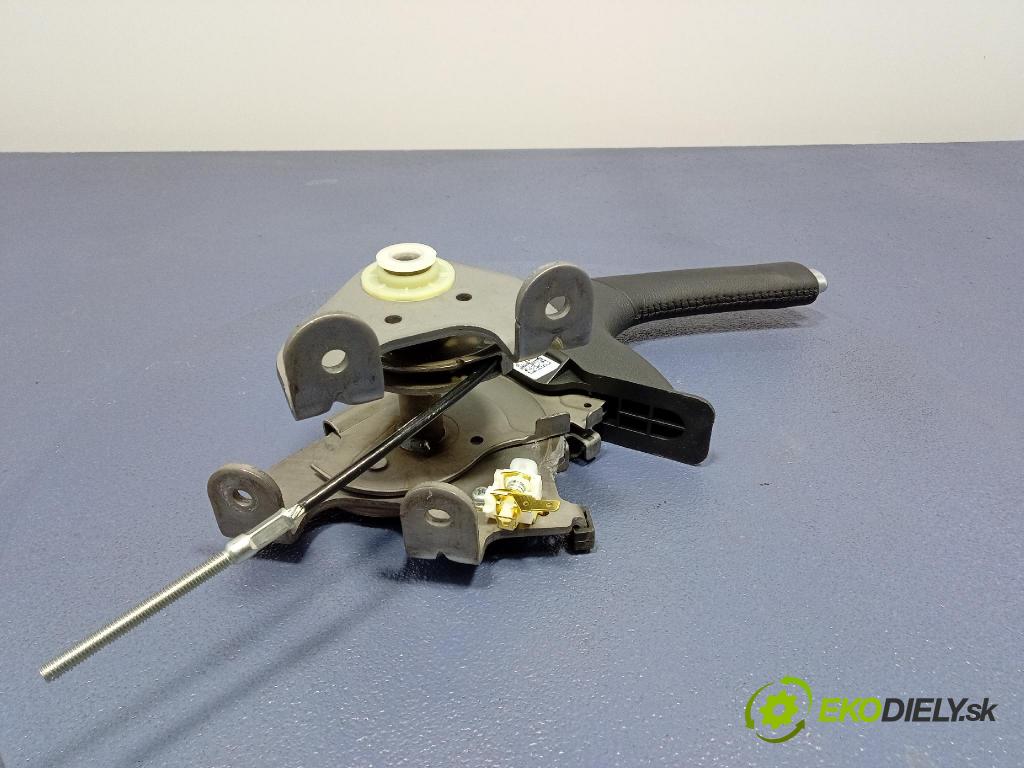 Kia Xceed 2025 kulisa Brzda: Manuál 59710J7150