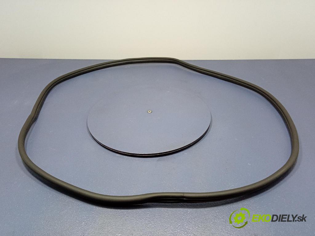 Kia Xceed 2025 Těsnění: dvere