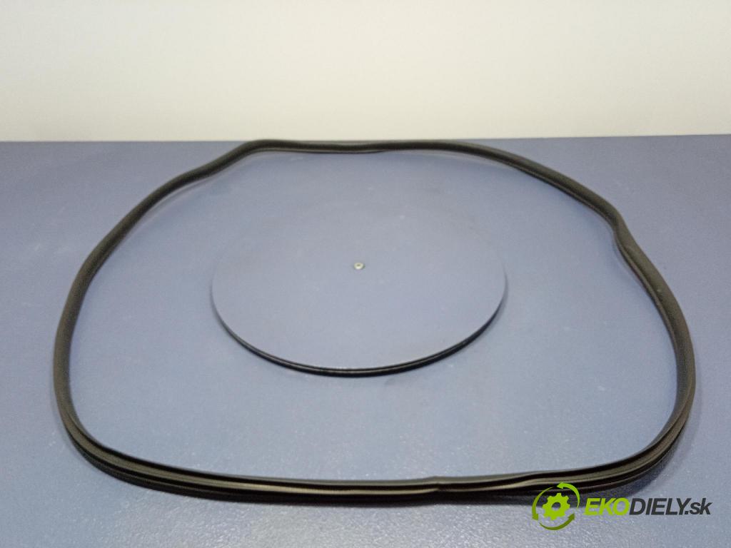 Kia Xceed 2025 Těsnění: dvere