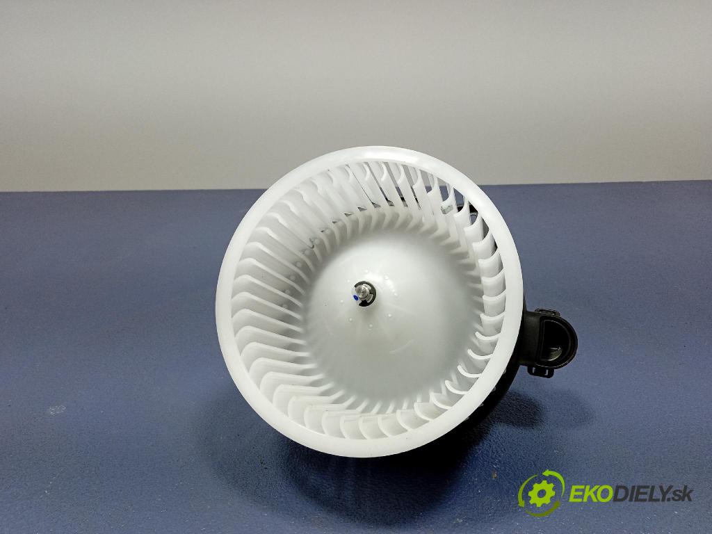 Kia Xceed 2025 ventilátor Vzduch: EB1D1NXJAA