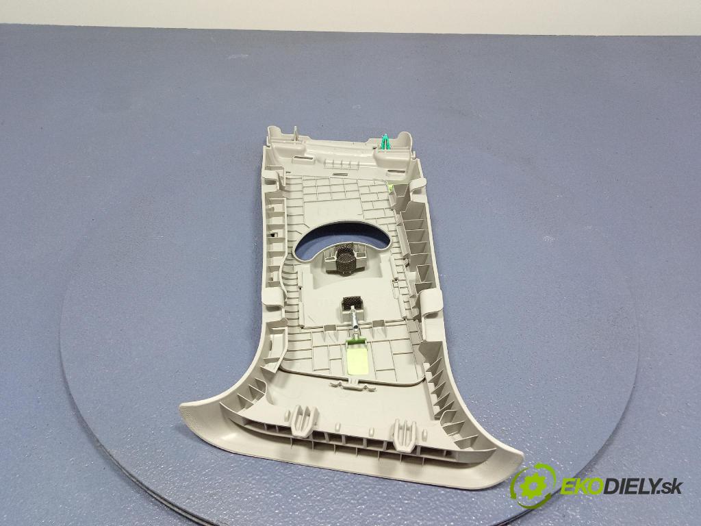 Kia Xceed 2025 kryt Plast: Interiéry: 85840-J7000ED