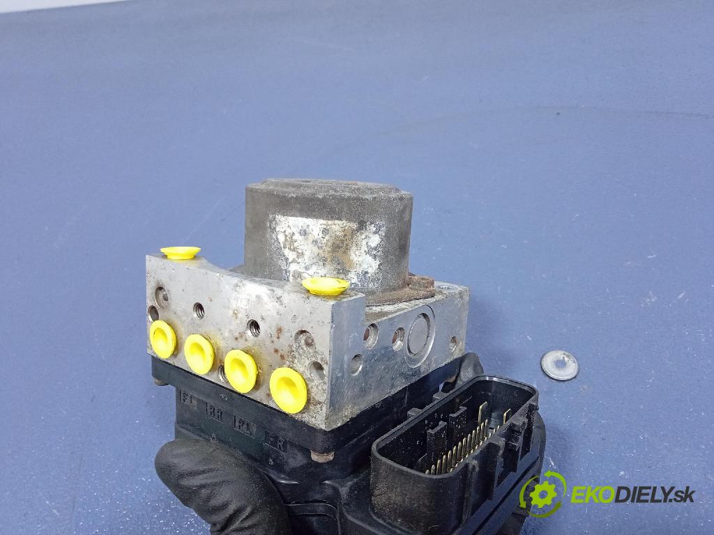 Nissan Maxima 2005 čerpadlo ABS x 476608Y001