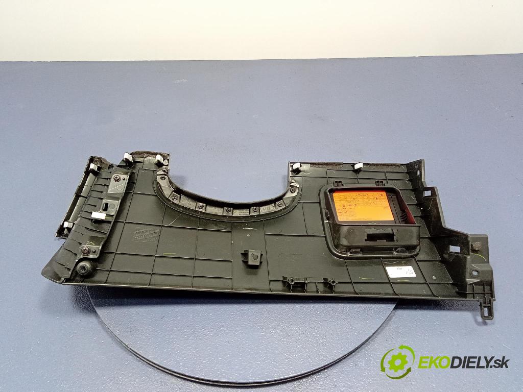 Kia Xceed 2025 kryt Plast: Interiéry: 84705-J7000