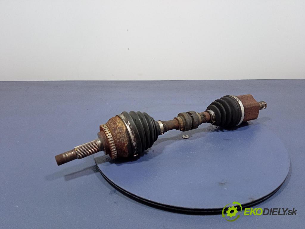 Nissan Maxima 2005 poloos levá před 