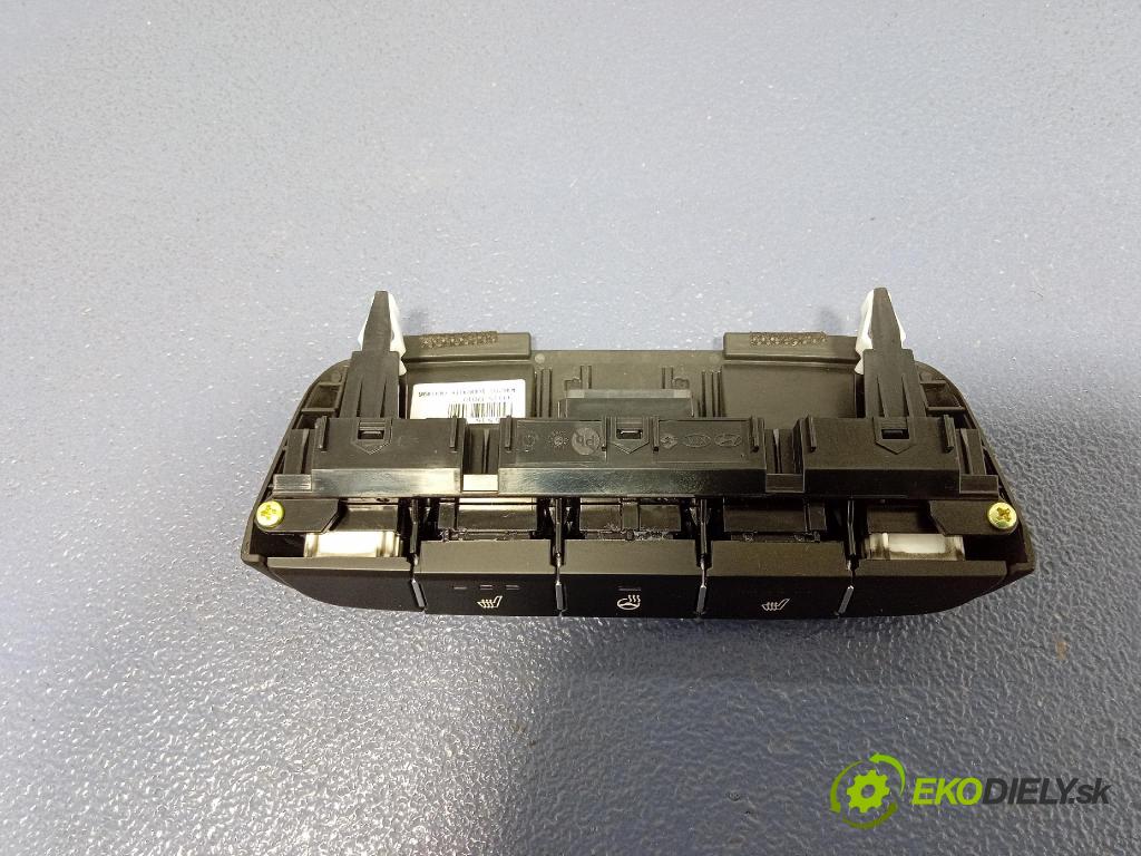 Kia Xceed 2025 prepínač Foto: 93315-j7010