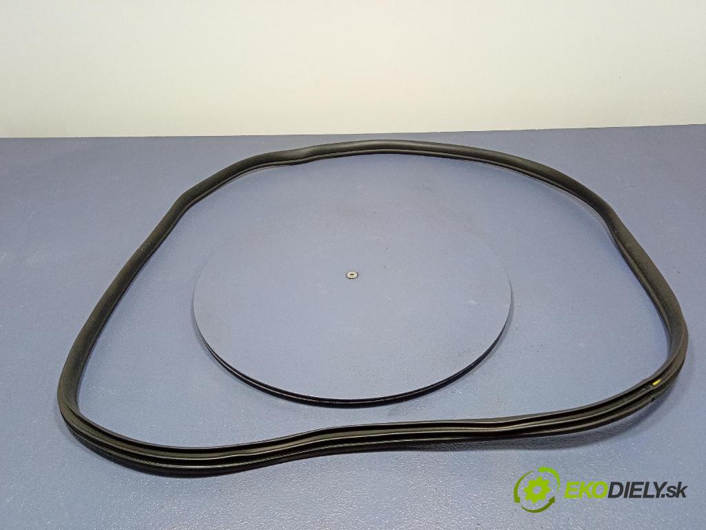 Kia Xceed 2025 Těsnění: dvere