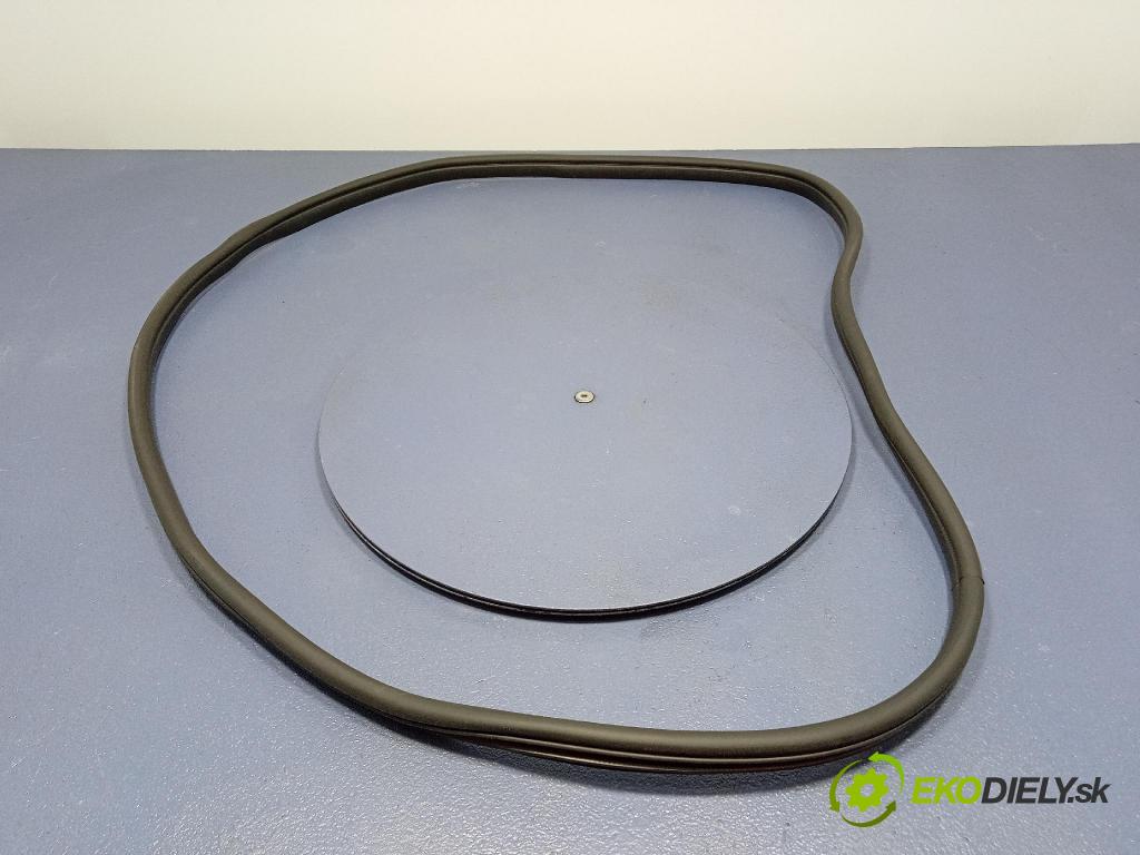 Kia Xceed 2025 Těsnění: dvere