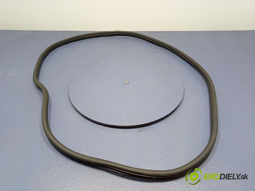 Kia Xceed 2025 Těsnění: dvere