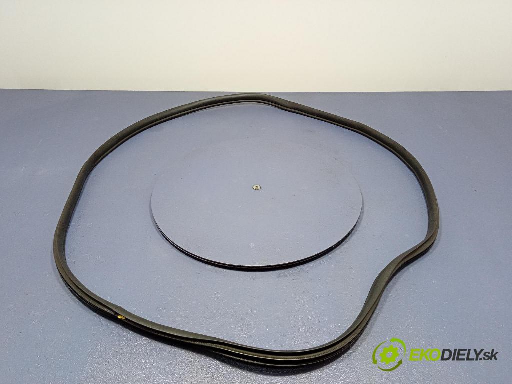 Kia Xceed 2025 Těsnění: dvere