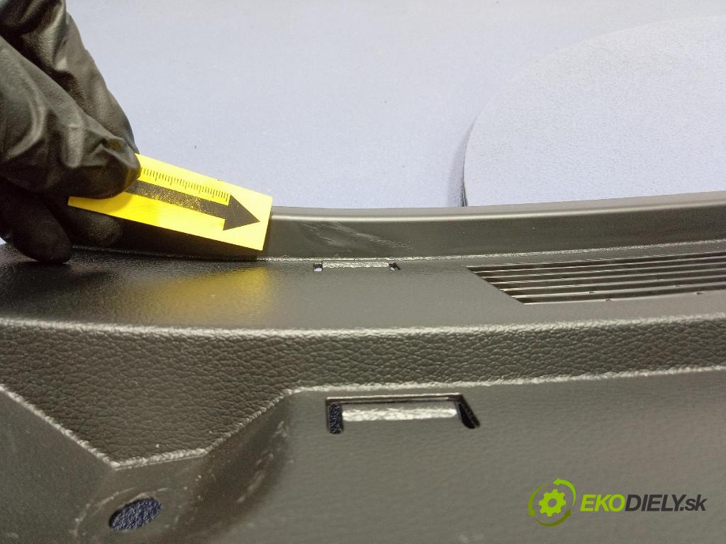 Kia Xceed 2025 lišta kufra: 85771-J7700