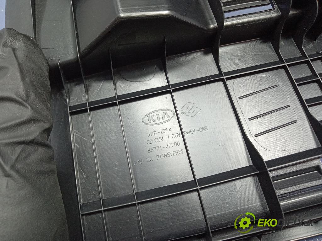 Kia Xceed 2025 lišta kufr 85771-J7700