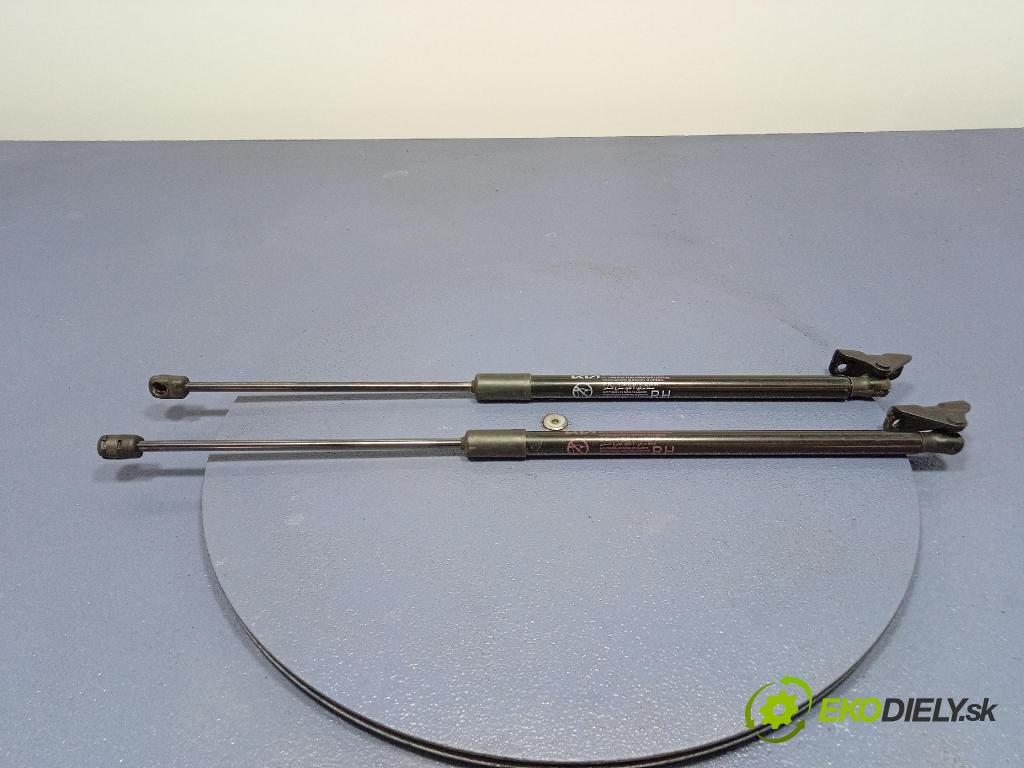 Kia Xceed 2025 Teleskop: Zadná: Klapky: 81840-R2000