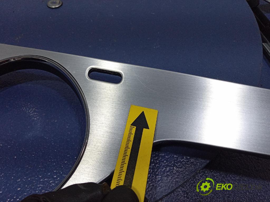 Vw Passat 2007 lišta Dekoratívne: Vnútri: 3C1857212