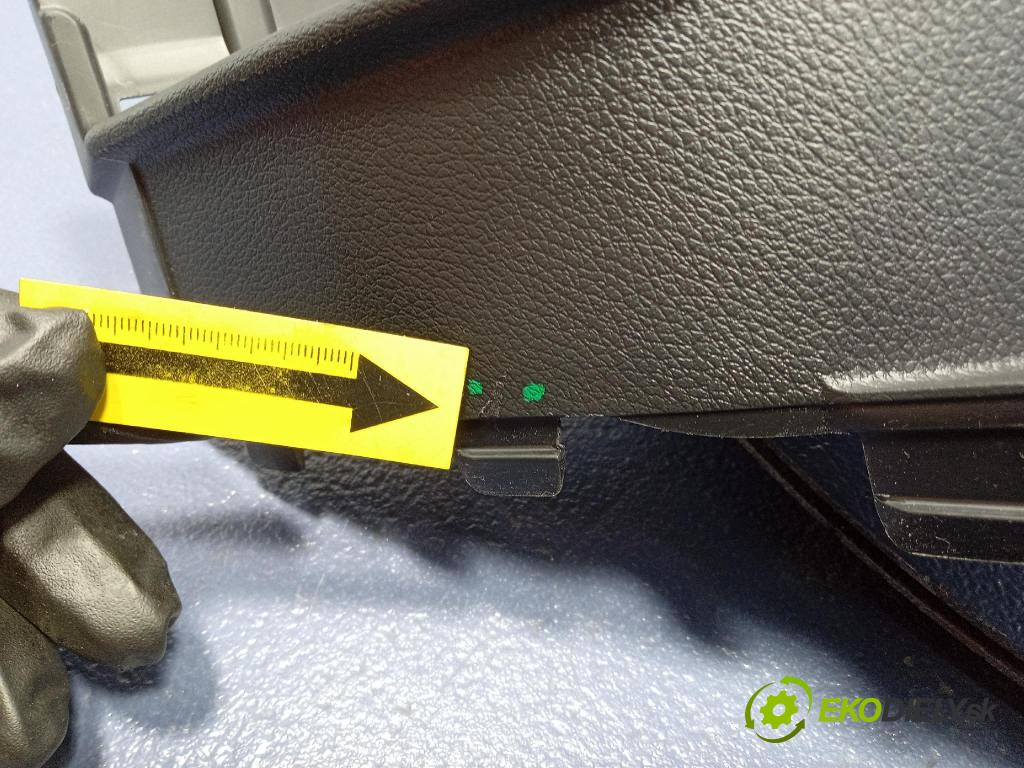 Kia Xceed 2025 lišta Dekoratívne: 85896J7700WK