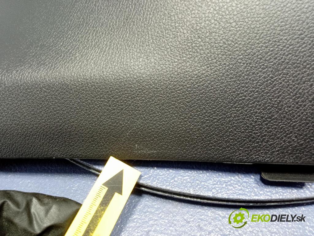 Kia Xceed 2025 kryt Plast: Interiéry: 85891J7700