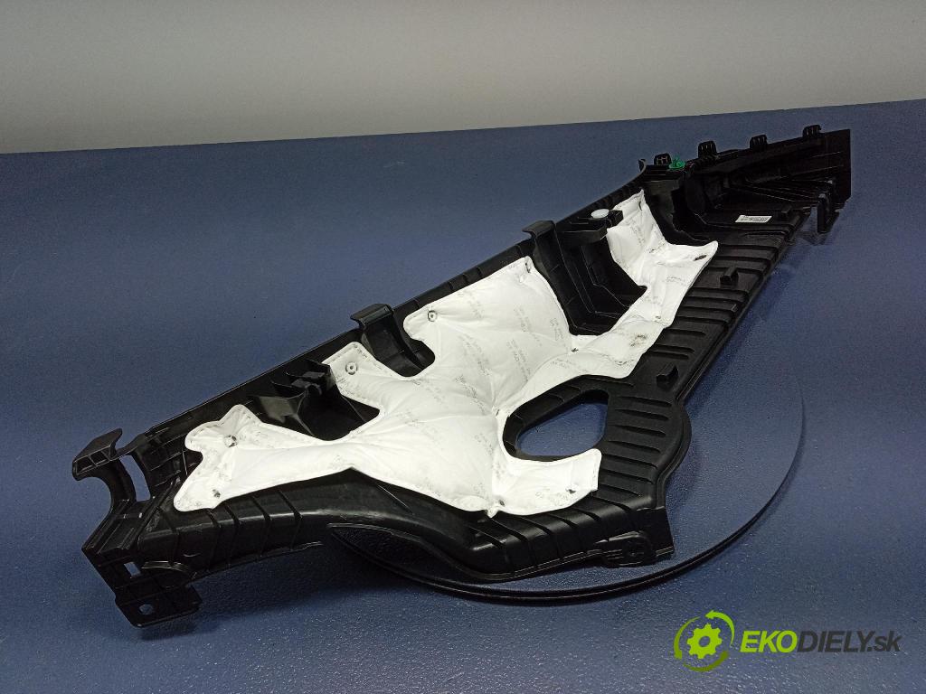 Kia Xceed 2025 kryt Plast: Interiéry: 85891J7700