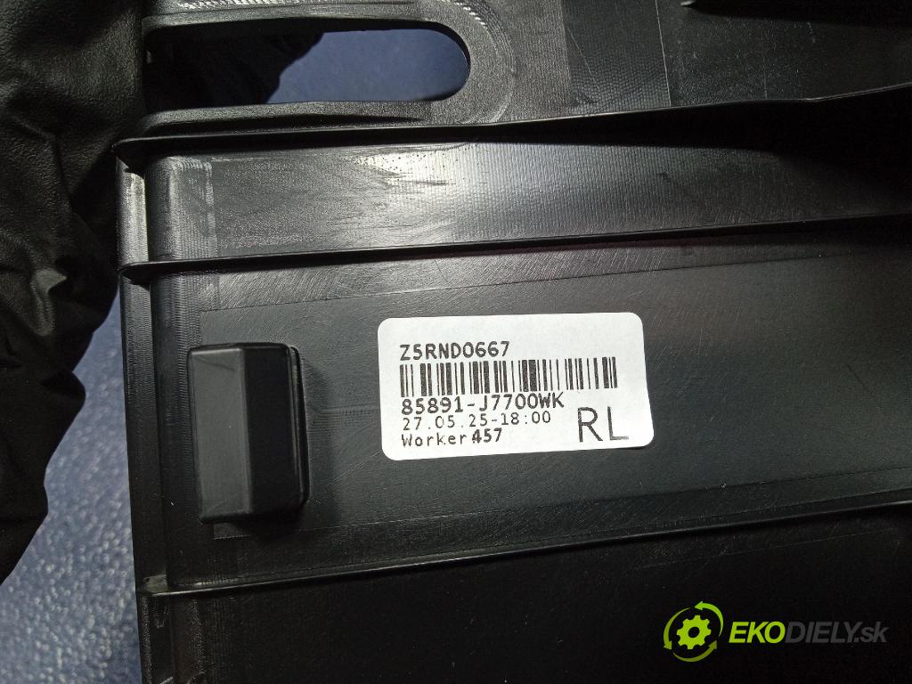 Kia Xceed 2025 kryt Plast: Interiéry: 85891J7700