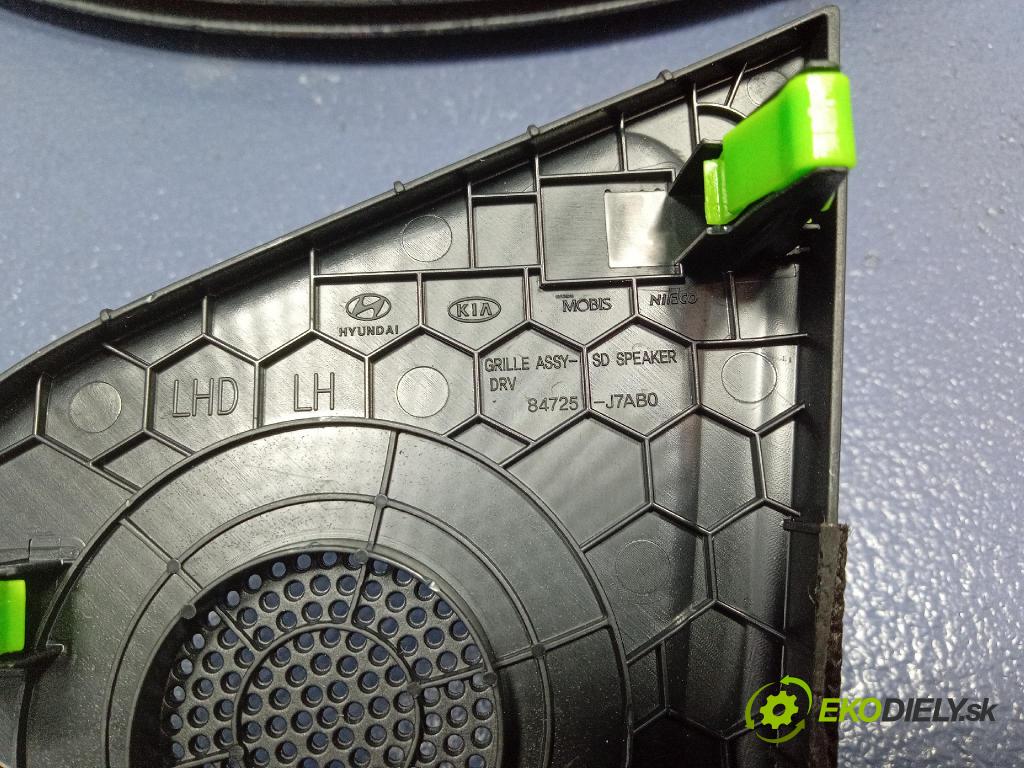 Kia Xceed 2025 kryt Plast: Interiéry: 84715J7AA0