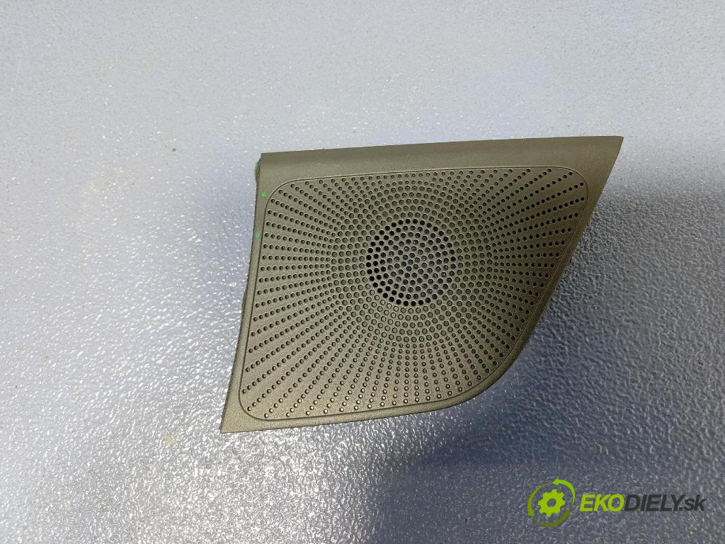 Kia Xceed 2025 kryt Plast: Interiéry: 84725J7AB0