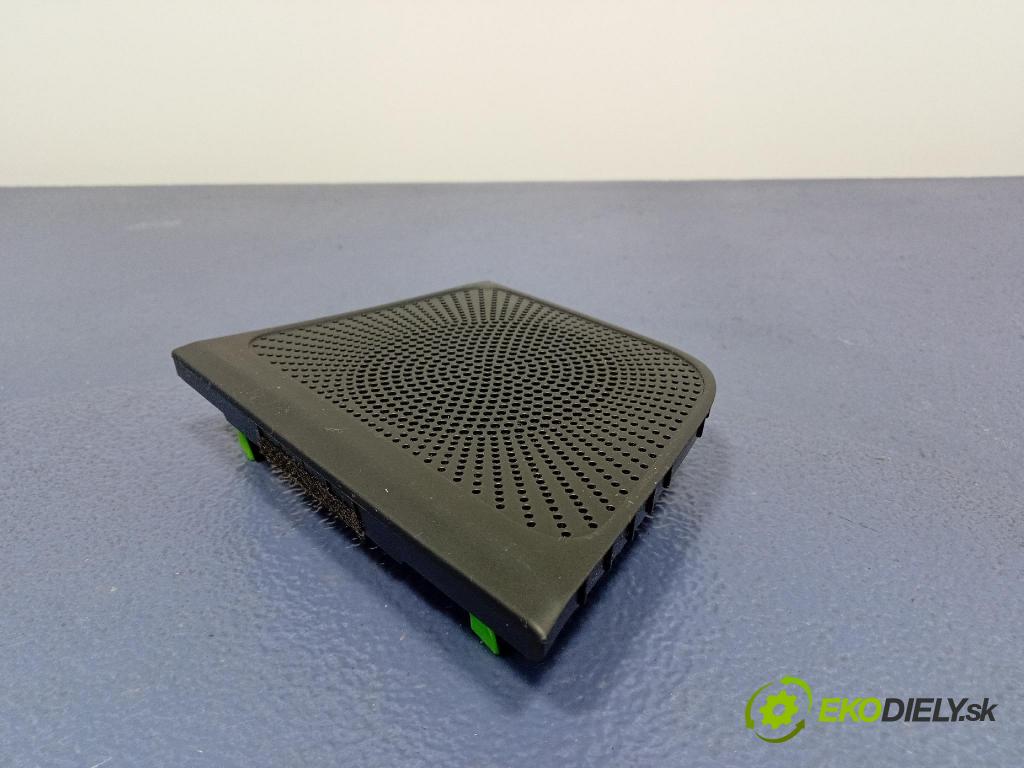 Kia Xceed 2025 kryt Plast: Interiéry: 84726J7000