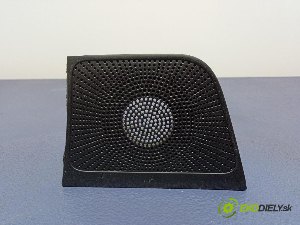 Kia Xceed 2025 kryt Plast: Interiéry: 84726J7000