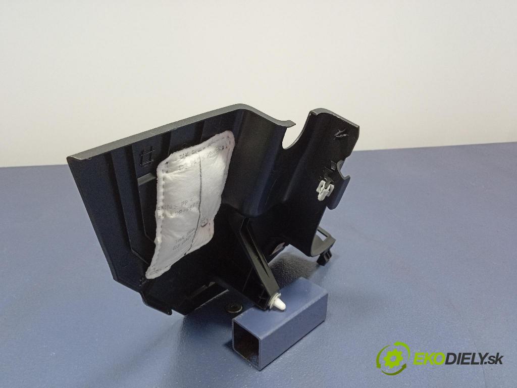 Kia Xceed 2025 kryt Plast: Interiéry: 85823J7000