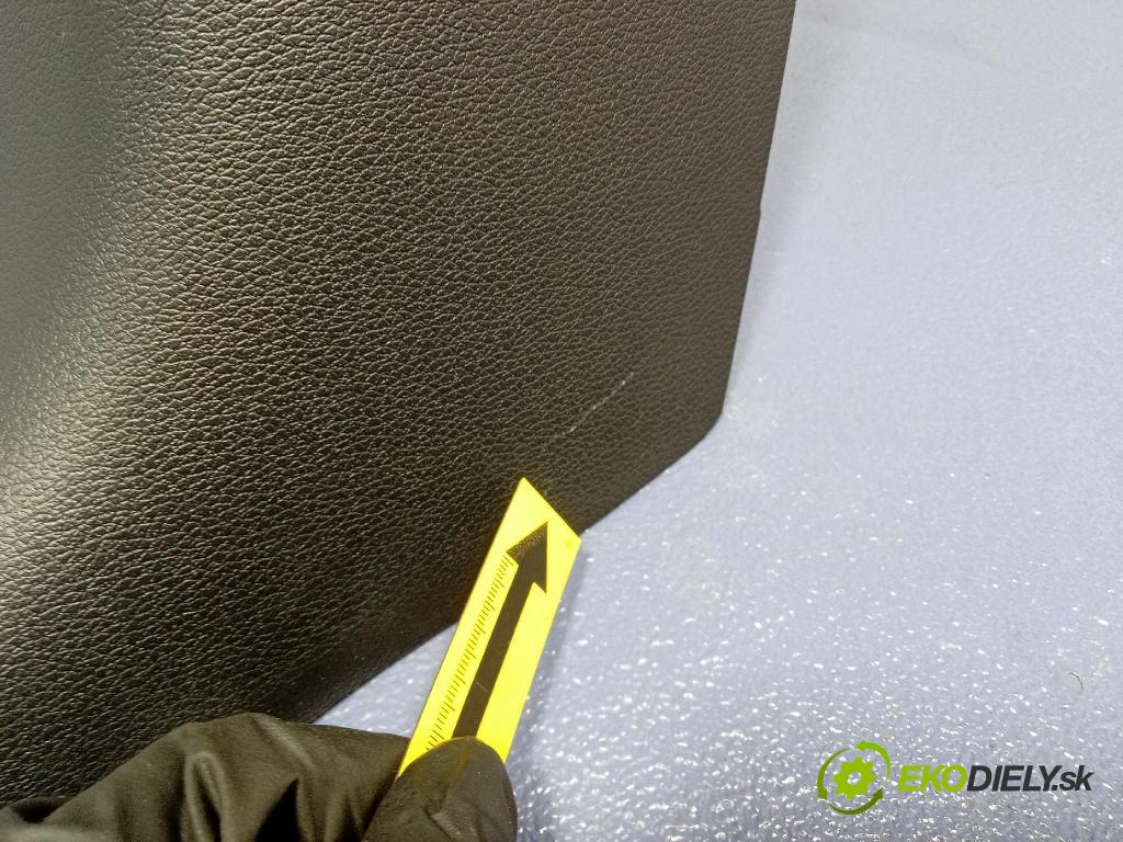 Kia Xceed 2025 kryt Plast: Interiéry: 85823J7000